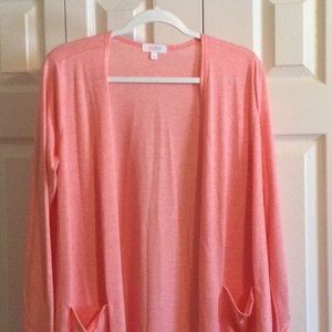 NWT Lularoe Sarah Sweater, size Medium. Peach with white heathering